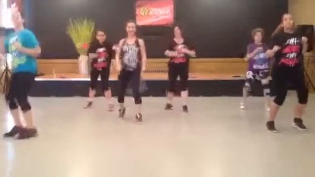 Adriana Zumba instructor смотреть онлайн