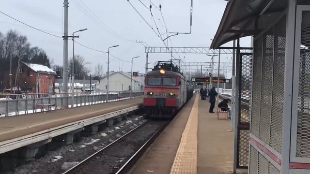 Электровоз ВЛ11М-226 с наливным поездом смотреть онлайн