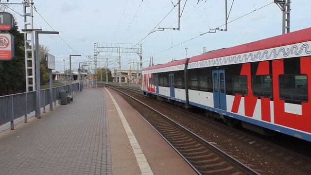 Электропоезд ЭГ2Тв-012 "Иволга" ЦППК платформа Битца, D2 смотреть онлайн