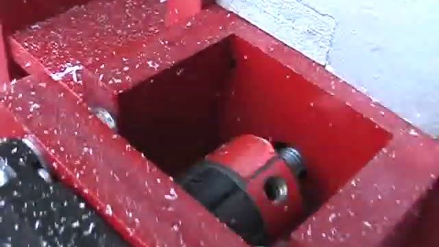 Barracuda CNC X-Motor Closeup смотреть онлайн