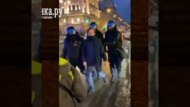 Омом бьёт женщину смотреть онлайн