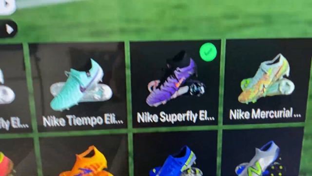 Mdr y’a les crampons tn de Mbappé sur ea fc 24 смотреть онлайн