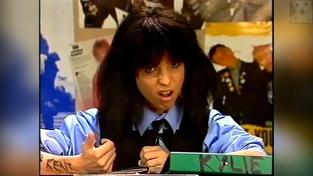 Kylie Mole - The Comedy Company смотреть онлайн
