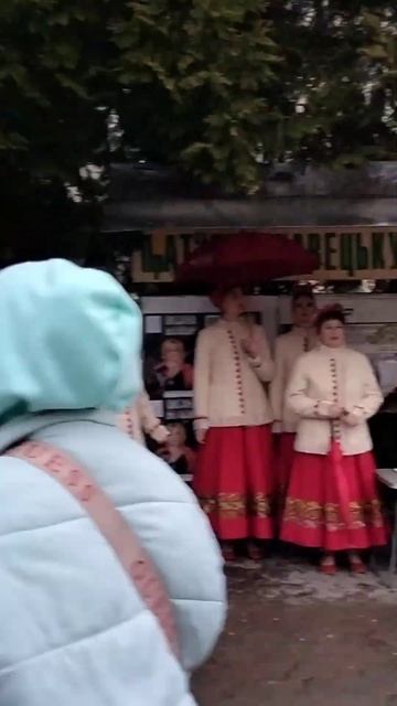 Мокрі, але веселі 😁 Наталя Фаліон і Лісапетний Батальйон під дощем у Трускавці смотреть онлайн