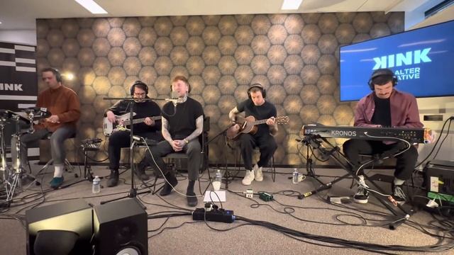 Frank Carter & The Rattlesnakes - My Town acoustic live at KINK 03-12-2022 смотреть онлайн
