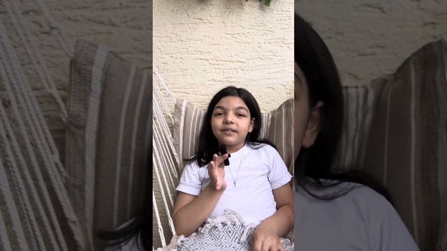 9 year old girl sharing the word of God. смотреть онлайн