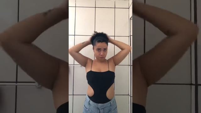 Penteado rápido cacheado curto смотреть онлайн