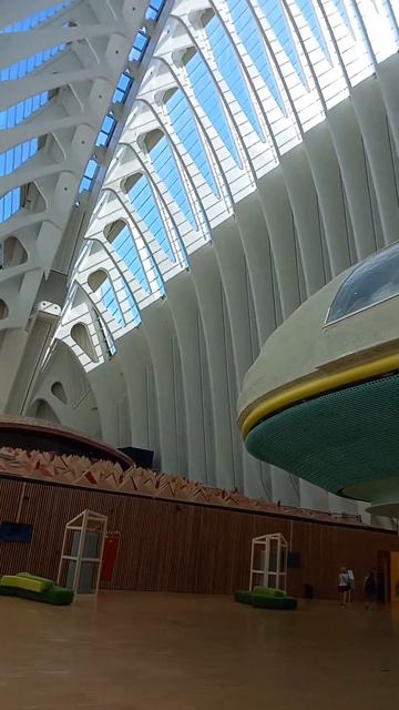 Caixa Forum Valencia, ESPAÑA смотреть онлайн