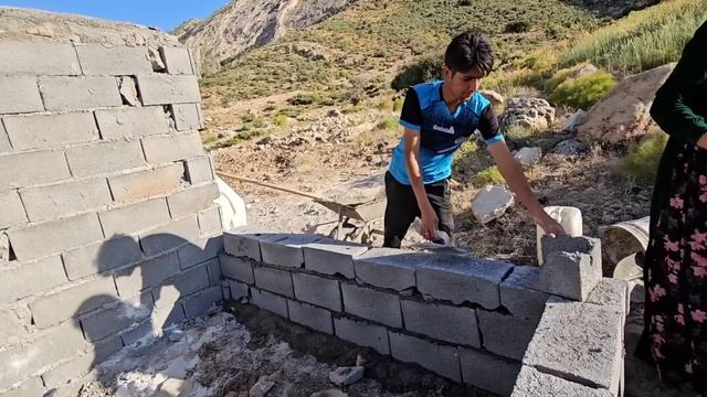 The life of pregnant Zelfa 🤰🤰; building walls and restraining the sun смотреть онлайн