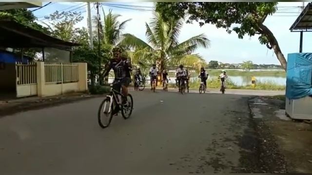 Ero-ero Gowes ( ER2G) . Gowes dalam kota Sabtu-Minggu Ceria Tgl 7-8/5/ 2022 смотреть онлайн