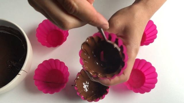CHOCOLATE AND HAZELNUT BUTTER CUPS | vegan, gluten free, easy and delicious смотреть онлайн