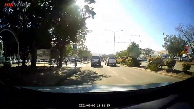 Hikvision B1 Dashcam Video Quality смотреть онлайн