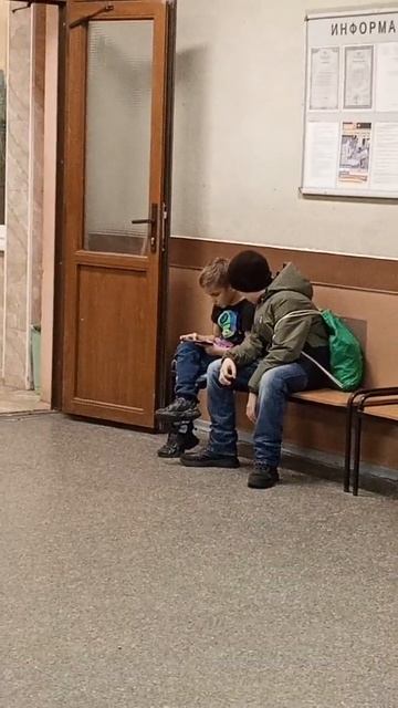 ДЕТИ И ГАДЖЕТЫ. КТО ИЗ НИХ ВЫРАСТЕТ? смотреть онлайн
