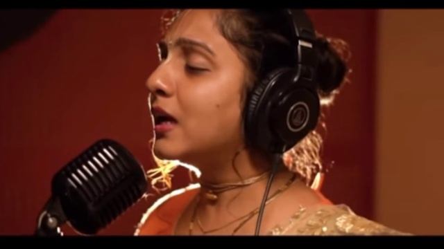 Gaura Gaura - Hare Krishna Kirtan - Ecstatic Song Of Devotion - By Harivallabha смотреть онлайн