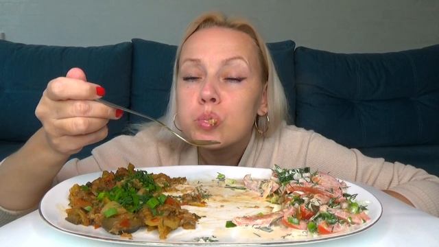 МУКБАНГ ОВОЩИ С ОВОЩАМИ, ОВОЩНОЕ РАГУ , САЛАТ ОВОЩНОЙ/Mukbang еда на камеру/Русский мукбанг/не АСМР смотреть онлайн