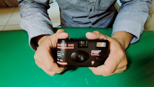 底片的浪漫 | Lomography SIMPLE USE即開即拍開箱與試用 смотреть онлайн