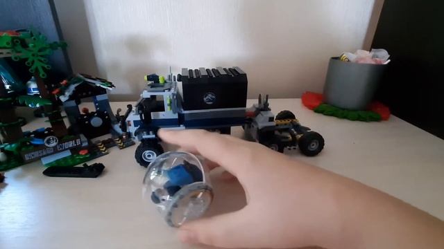 Обзор на набор BELA 10926 побег от карнотавра на гиросфере