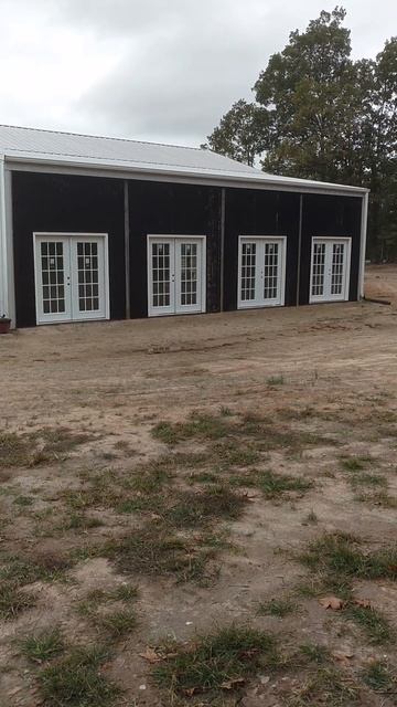 Siding on and windows in!! 3 weeks to move in!!#shorts#construction#horses смотреть онлайн