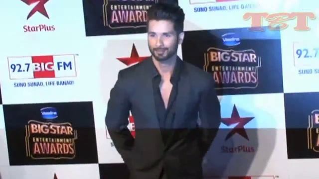 LEAKED! Shahid Kapoor And Mira Rajput's Roka Sagai Pictures - Checkout смотреть онлайн