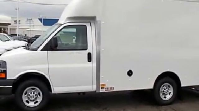 2008 CHEVROLET EXPRESS COMMERCIAL CUTAWAY Renton, смотреть онлайн
