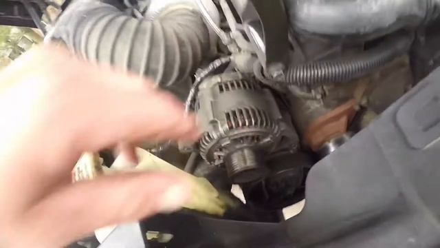 How to remove an alternator on 99-01 Dodge Ram 2500 5.9l 24v Cummins смотреть онлайн
