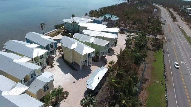 Drone Video: Islamorada - Robbie's, Tarpon Point and nearby locations смотреть онлайн