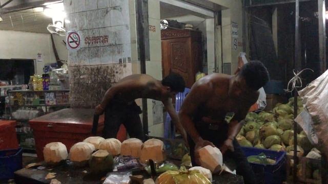 кокосовые мальчики топлес смотреть онлайн