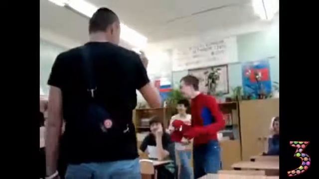 ТОП ПЯТЬ ШКОЛЬНЫХ ПРИКОЛОВ - СПАЙДЕРМЕН!!! смотреть онлайн