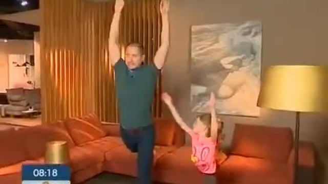 Ранкова Зарядка: Качаємо М'язи Спини та Ніг - Ранок - Інтер смотреть онлайн