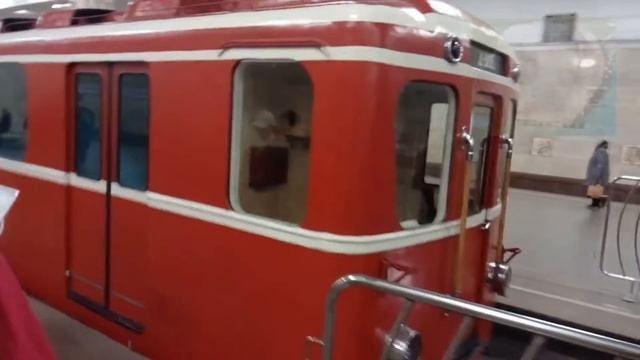 выставка ретро вагонов метро в Москве смотреть онлайн