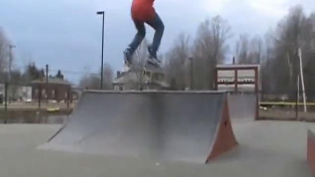 Mostly Tranny Skate Montage смотреть онлайн