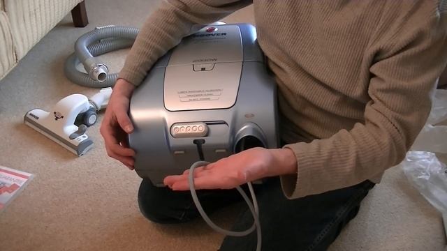 Hoover Freemotion Pureair 2000 Cylinder Vacuum Cleaner Unboxing & First Look смотреть онлайн