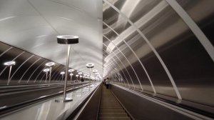 Самый длинный эскалатор в Московском метрополитене, его длина 130 м.
