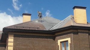 Чистка металлочерепица от старой краски