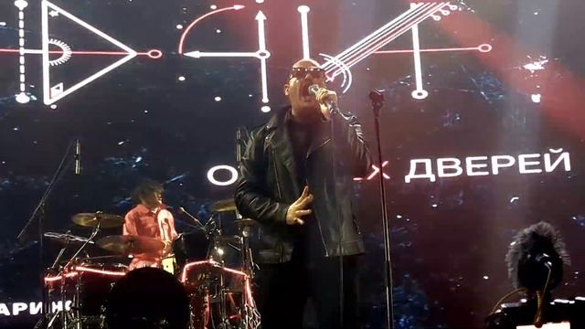 Последние Танки В Париже - Песня @ Аврора Санкт-Петербург, 21.04.2024 смотреть онлайн