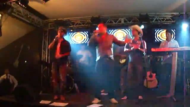 Pedro Paulo e Toniel e Beto Nandes - Do outro lado da cidade смотреть онлайн