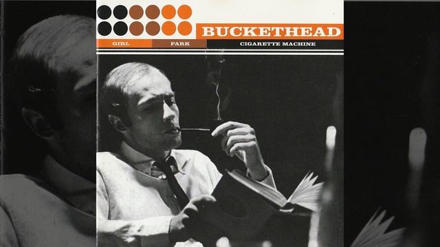 Girl, Park, Cigarrette Machine смотреть онлайн