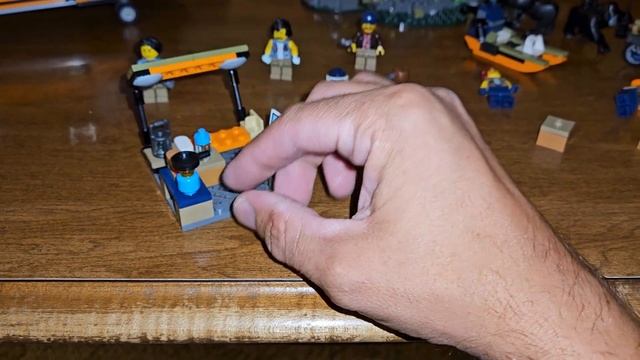 Lego City 60437 Jungle Explorer Helicopter - GORILLAS смотреть онлайн