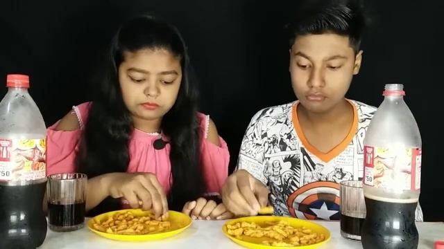 KURKURE & 2 L COCA COLA CHALLENGE | Coca cola with Kurkure Eating Challenge | Food Challenge смотреть онлайн