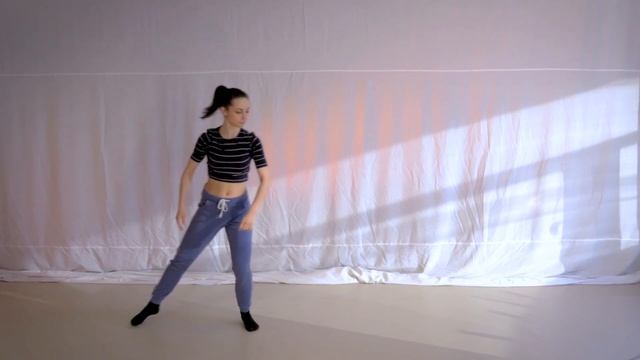 Вчимо комбінацію вдома. Contemporary dance смотреть онлайн