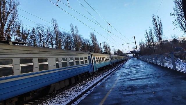 Небольшой движ | Škoda Ej675 на Новобеличах смотреть онлайн