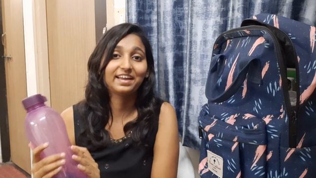 What's In The Bag Of A Physiotherapy Student ?? смотреть онлайн