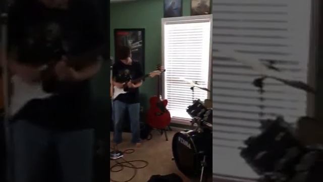 Oh, hey fall. Here's a cover of The Sweater Song for ya. смотреть онлайн