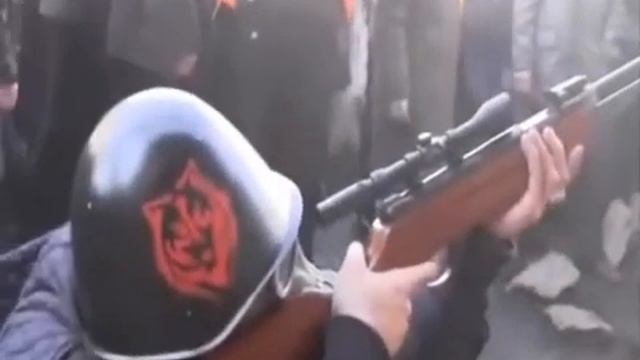 Майдановцы используют оптическое оружие смотреть онлайн