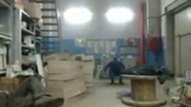 Рабочие Будни в ЭМУ.mp4 смотреть онлайн