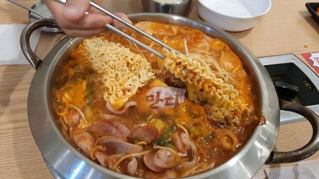 칠리부대찌개&스테이크 서울 부대찌개 가성비 맛집 구 사만다부대찌개 보라매병원역 보라매공원 보라매 가성비 맛집 가성비 좋은 식당 추천 смотреть онлайн