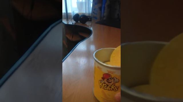 ЧИПСЫ ЧИПСЫ//едим чипсы KraCks смотреть онлайн