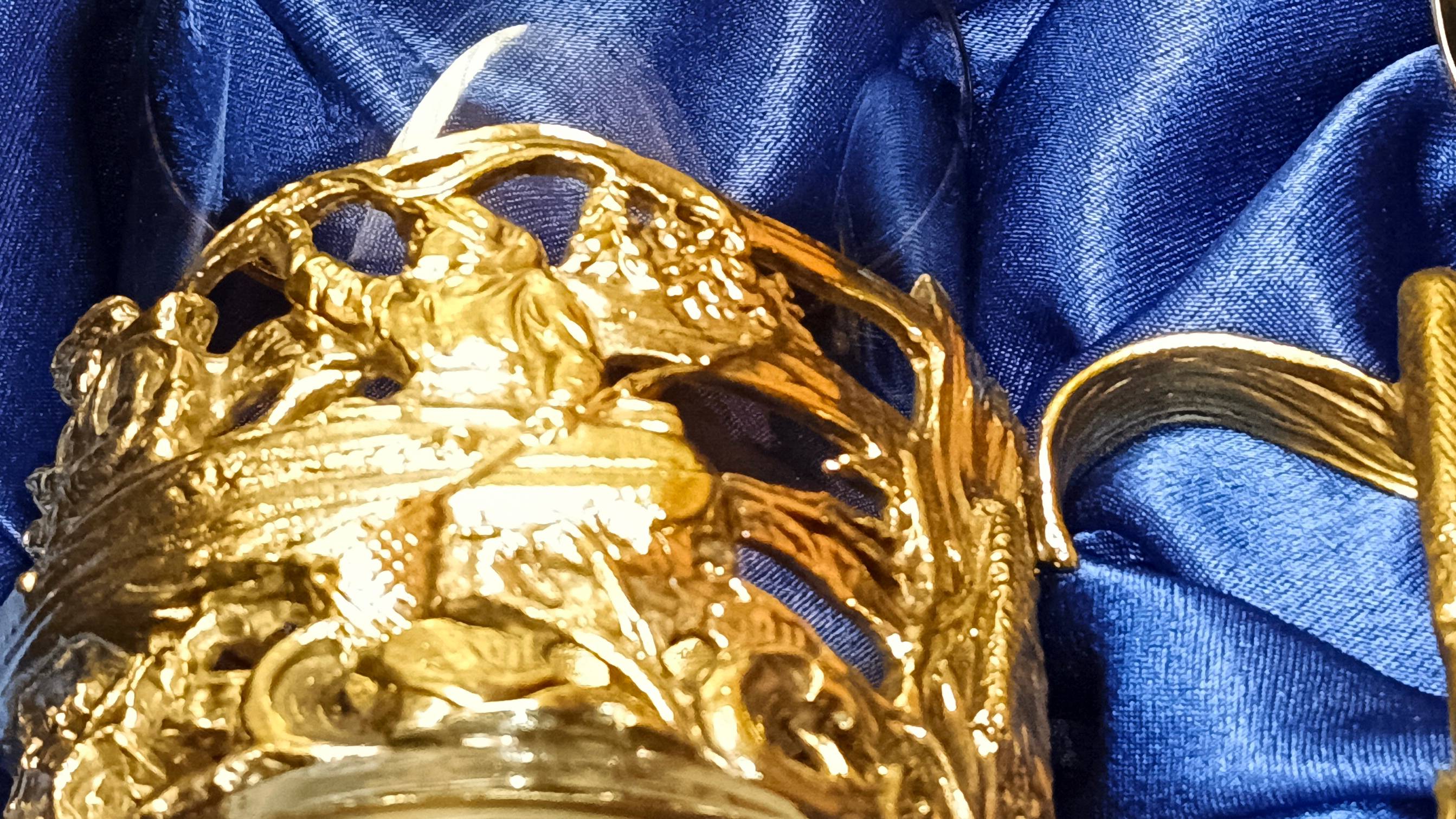 Подстаканник «Рыбалка» — это настоящее произведение искусства