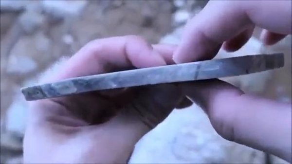 Нож из камня