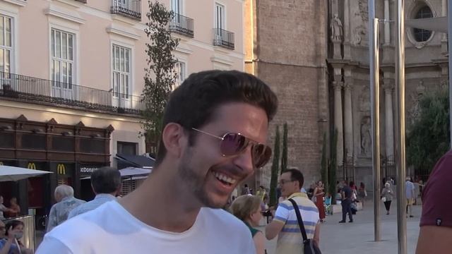 Guess the language and country, win 20 euros | Valencia part 2 @lingualizer смотреть онлайн